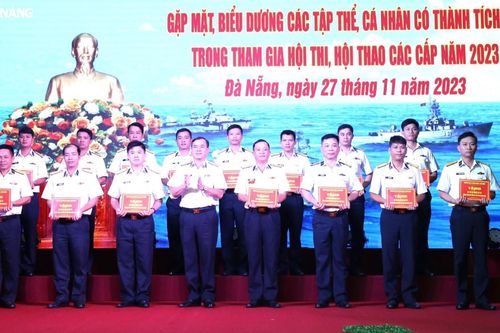 Vùng 3 Hải quân biểu dương các tập thể, cá nhân đạt thành tích tốt trong các hội thi, hội thao
