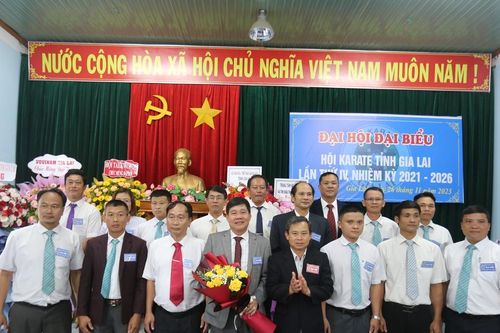 Ông Trần Thanh Khiết tái đắc cử chức Chủ tịch Hội Karate Gia Lai