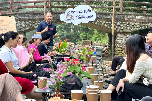 Trải nghiệm cafe suối Xuân Sơn