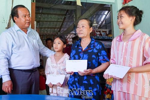 Tăng quyền năng cho phụ nữ và trẻ em gái