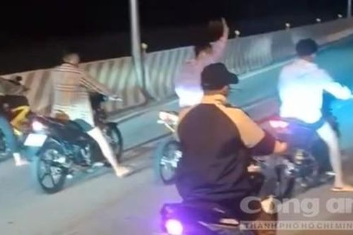 Xác minh, xử lý nhóm thanh thiếu niên kéo nhau ra quốc lộ đua xe trái phép