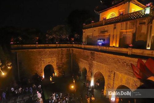 Điểm danh các tour đêm đáng xem khi đến Hà Nội