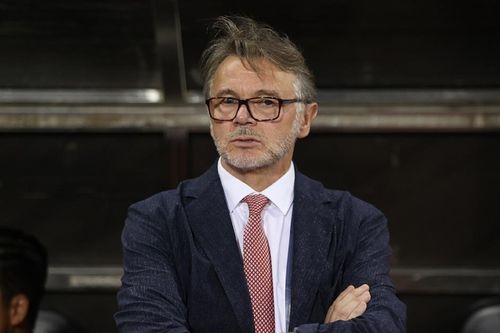 HLV Troussier tiếp tục 'đãi cát tìm vàng'