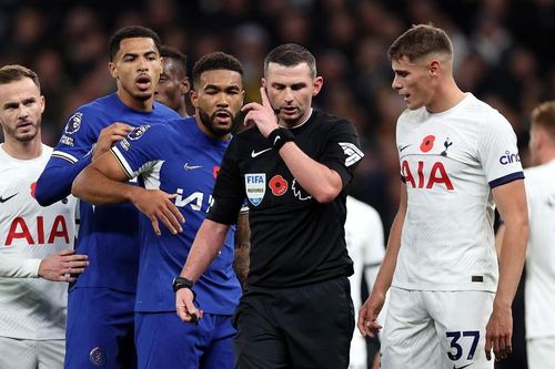 Vì sao xuất hiện xu hướng bàn thắng muộn ở Premier League?