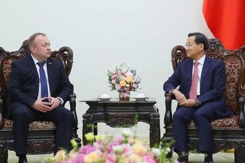 Phó Thủ tướng Lê Minh Khái tiếp Chủ tịch Ủy ban Giám định Tư pháp Belarus