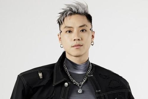 'Nam thần DJ của Rap Việt' WUKONG khiến dân tình bất ngờ tiết lộ 'mối lương duyên' với Hoàng Thùy Linh qua một bản 'hit'