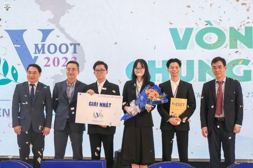 Đội tuyển trường ĐH Luật Hà Nội giành giải Nhất cuộc thi 'Phiên tòa giả định - Vmoot 2023'