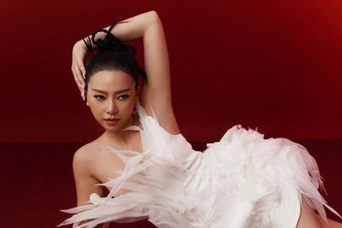'Ác nữ quyến rũ vạn người mê màn ảnh Việt' chia sẻ từng 'đi ngược' nhưng không bỏ cuộc, vững lòng với những gì đã chọn