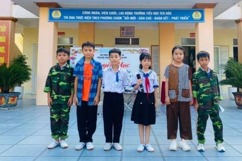 'Mềm' hóa giờ chào cờ