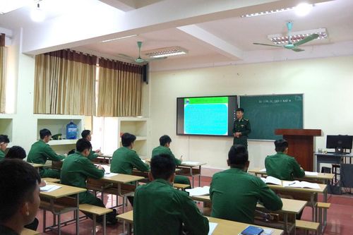 Đổi mới, nâng cao trình độ của đội ngũ cán bộ chuyên trách trên mặt trận đấu tranh phòng, chống tội phạm