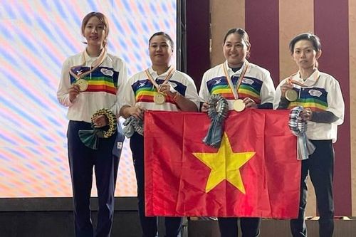 Đội tuyển bi sắt Việt Nam lần đầu giành ngôi vô địch thế giới