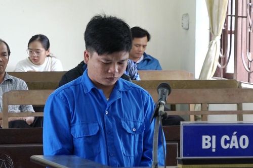 Mang ba tiền án, gã trai làng vẫn vác dao chém đứt ngón tay hàng xóm