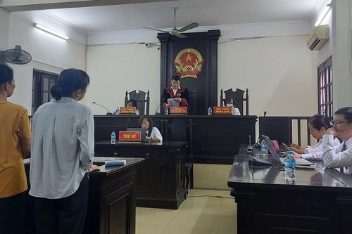 Hai phụ nữ lĩnh án vì xâm phạm chỗ ở của người khác
