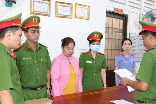 Bắt đối tượng 'tín dụng đen' sau tin tố giác đến đường dây nóng của giám đốc công an tỉnh