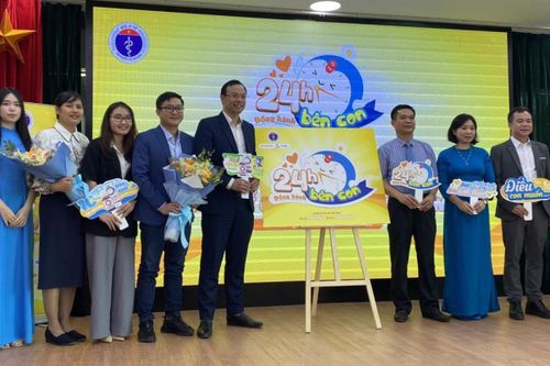 'Hãy luôn sẵn sàng đồng hành cùng con trong hành trình lớn khôn'