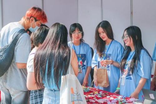 Học sinh THPT Hà Nội làm dự án kêu gọi bảo vệ môi trường