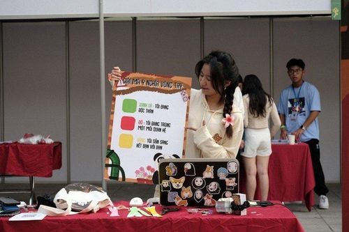 GIỜ PHE 2023: TOOBLE-TOWN - Truyền tải thông điệp sâu sắc về tái chế qua mô hình hội chợ độc đáo