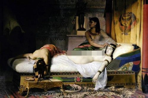 Bí ẩn về cái chết của Cleopatra, liệu bà có thực sự bị rắn độc cắn chết?