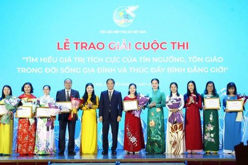 2 tập thể, 18 tác giả đạt giải Cuộc thi 'Tìm hiểu giá trị tích cực của tín ngưỡng, tôn giáo trong đời sống gia đình và thúc đẩy bình đẳng giới'