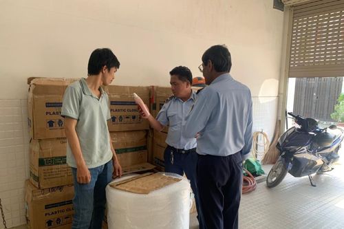 Phạt hơn 70 triệu đồng một cơ sở kinh doanh dầu gội