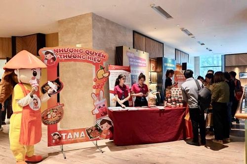 'Sóng ngầm' chưa dứt, doanh nghiệp ngành F&B tranh thủ nắm bắt cơ hội kinh doanh cuối năm