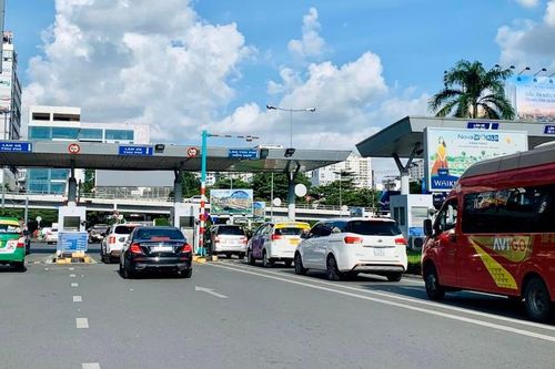 5 sân bay sắp thu phí không dừng với ô tô ra vào
