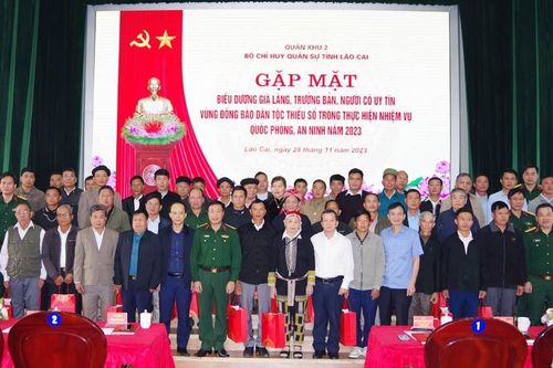 Bộ Chỉ huy quân sự tỉnh: Gặp mặt người có uy tín tiêu biểu