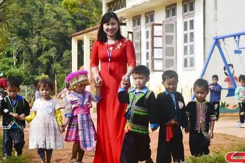 'Gieo mầm' trên vùng đất khó