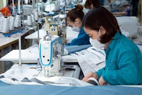 Bao giờ Việt Nam có thương hiệu thời trang toàn cầu như Nike, Louis Vuitton?