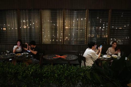 Thái Lan cho phép các địa điểm giải trí đóng cửa muộn để hút du khách