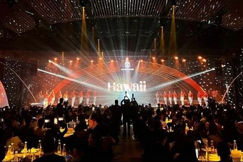 Hơn 1.000 khách mời 'đắm chìm' trong không gian nghệ thuật ra mắt phân khu Hawaii - Masteri Waterfront
