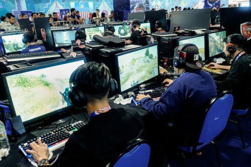 Streamer chết vì kiệt sức sau 5 đêm livestream, chủ bồi thường 17 triệu đồng