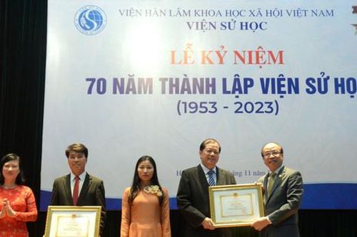 Xây dựng Viện Sử học thành cơ quan nghiên cứu hàng đầu về khoa học lịch sử