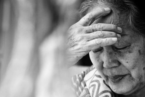 Phát hiện không phải cháu ruột, mẹ chồng làm một việc khiến con dâu sững sờ