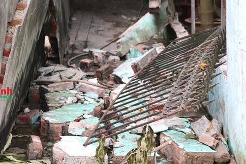 Một hộ dân khoan giếng làm nhiều hộ lân cận phải sơ tán, chính quyền căng mình bảo vệ hiện trường nghiêm ngặt