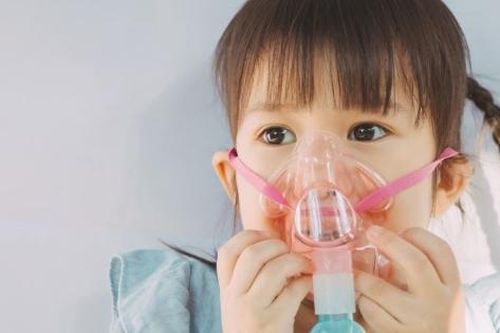 Biểu hiện viêm phế quản ở trẻ, phân biệt viêm phế quản với viêm họng