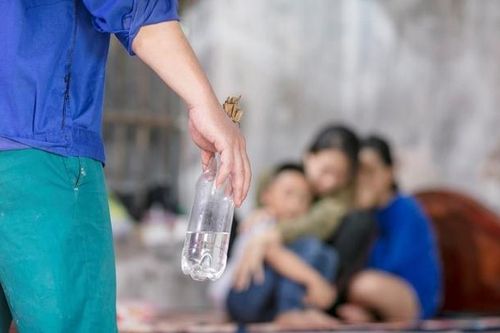 Người bị bạo lực gia đình sẽ được hỗ trợ tiền
