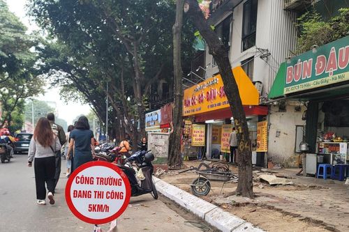 Hà Nội: Ngổn ngang công trường vỉa hè dịp cuối năm