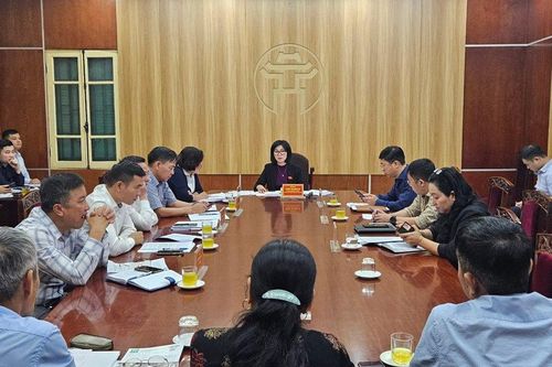 Phó Chủ tịch Thường trực HĐND TP Hà Nội tiếp công dân theo vụ việc