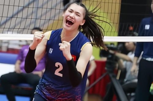 Hot girl bóng chuyền nữ Việt Nam bất ngờ giới thiệu bạn trai 'nam thần' là võ sĩ tài năng, sở hữu body cực phẩm