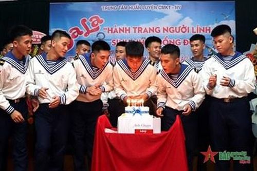Nhớ mãi buổi sinh nhật đồng đội