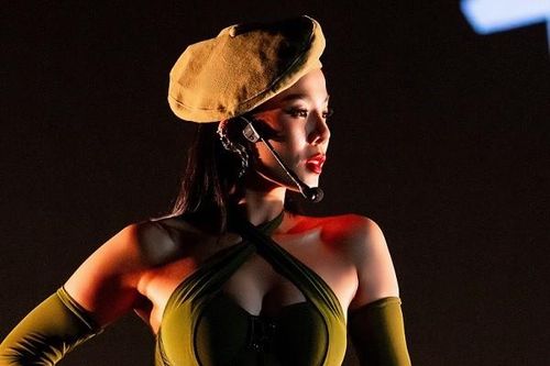 Hậu trường Lệ Quyên luyện vũ đạo đến bật móng chân