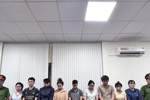 Cảnh báo thủ đoạn lừa đảo vay tiền trực tuyến, bị ghép ảnh thờ vì nợ quá hạn