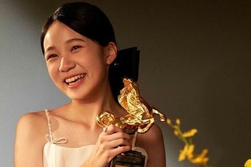 Gia thế phi phàm của ảnh hậu 12 tuổi trẻ nhất lịch sử Kim Mã