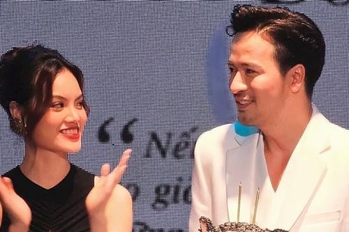 Đoàn Minh Tài được bạn gái ca sĩ kém 16 tuổi gây bất ngờ trên sân khấu