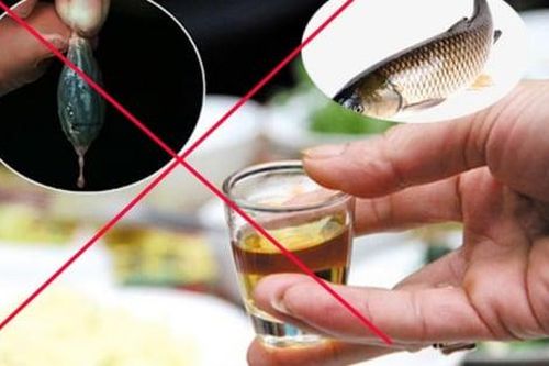 Ngộ độc nhập viện sau khi ăn mật cá trắm