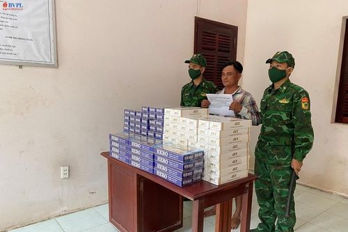Liên tiếp bắt các vụ vận chuyển thuốc lá lậu qua biên giới