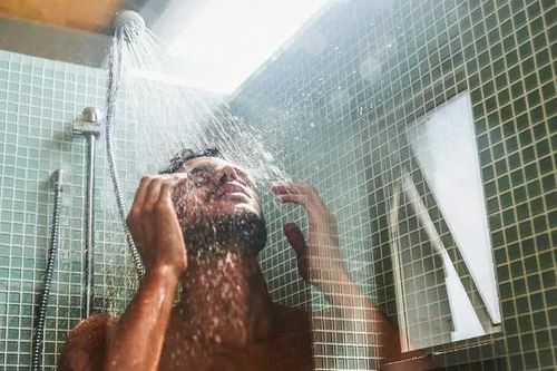 Những lợi ích ít ngờ tới của việc tắm nước lạnh đối với sức khỏe