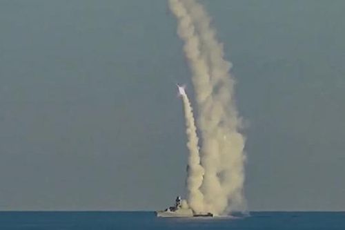Nga công bố video Hạm đội Biển Đen dội tên lửa hành trình vào hạ tầng quân sự Ukraine