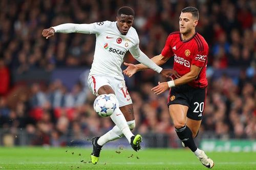 Galatasaray - Man Utd: Quỷ đỏ ở thế chân tường